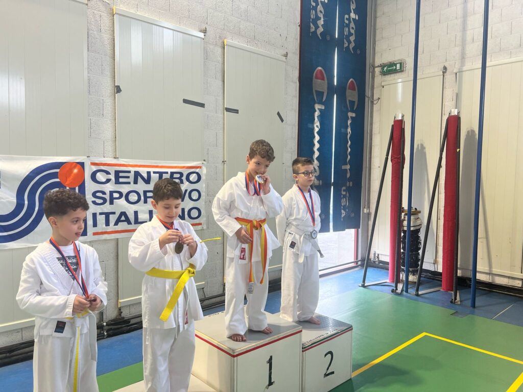 Podio mini tigers ai provinciali del CSI
